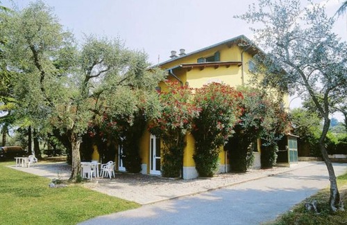 Gralaoni-Pralesi-Cisano Apartment | Vacation village Cisano San Vito Room Perla for 4 persons