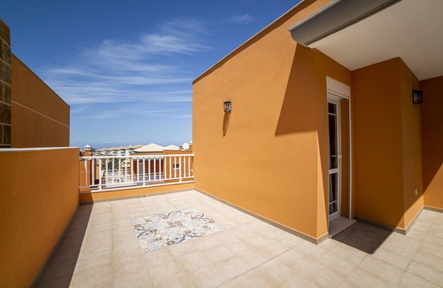 Los Cristianos Villa | Vacation Villa 'Beach N9' with Private Pool, Wi-Fi and Air Conditioning