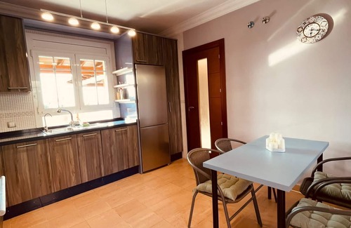 Los Cristianos Villa | Vacation Villa 'Playa D2' with Sea View, Wi-Fi and Air Conditioning