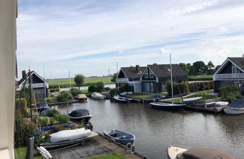 Indijk House | Vakantiehuis aan het water
