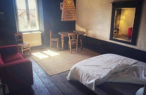 Charensat Other | Vakantiehuis in groene oase