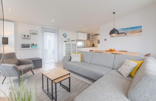 Wemeldinge House | Vakantiehuis Ruisweg 39 by Interhome