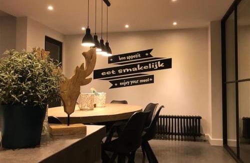 Sint-Michiels House | Vakantiewoning Margaux -free parking - Sauna