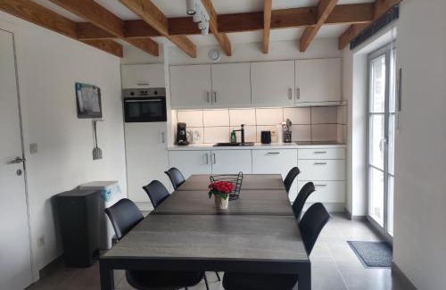 Koksijde House | Vakantiewoning Polderhuis 10, airco en verwarming in alle kamers, privé parkeerplaats en afgesloten tuin