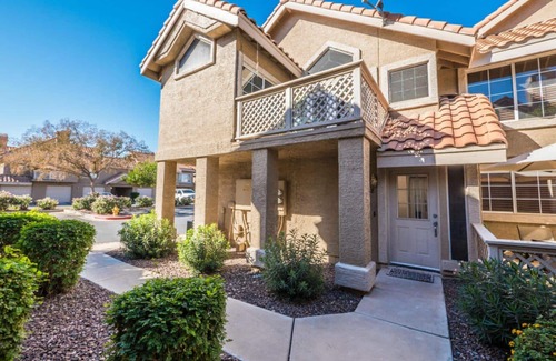 Val Vista Lakes Condo | Val Vista Lakes full 2 bedroom Condo, Beach Club Access with great Tennis courts