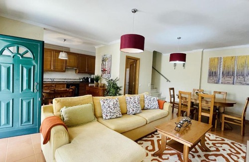 Correeira House | Vale Pedras by Check-in Portugal