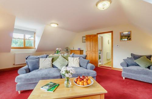 Hollesley Apartment | Vale View