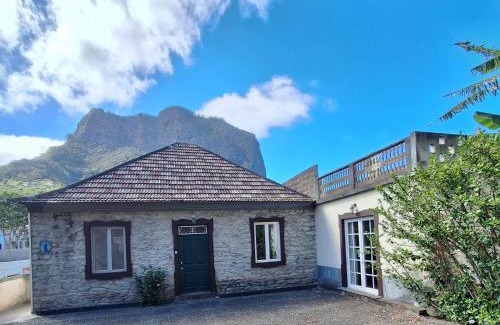 Porto da Cruz House | Valentina's House