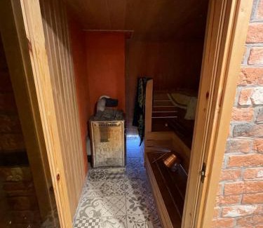 Polva County Villa | Valgesoo maakivivilla kuni 20-le kylalisele
