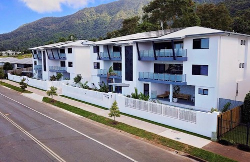 Redlynch Apartment | Valle Vista Luxury Apartments