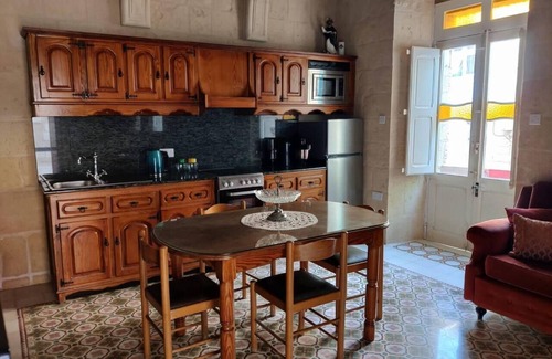 Valletta House | Valletta Ta' Golina Corner House