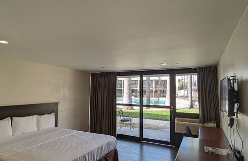 Mission Hills Hotel | Valley Inn
