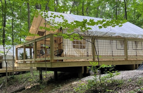 Cuyahoga Falls RV Rental | Valley Overlook, heart of Cuyahoga Valley National Park - Glamping Tent P11