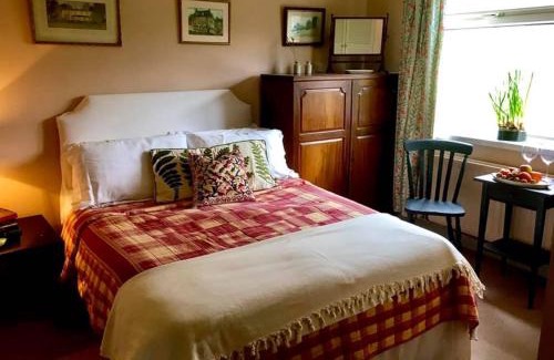 Batcombe House | Valley View Farm, Bed and Breakfast