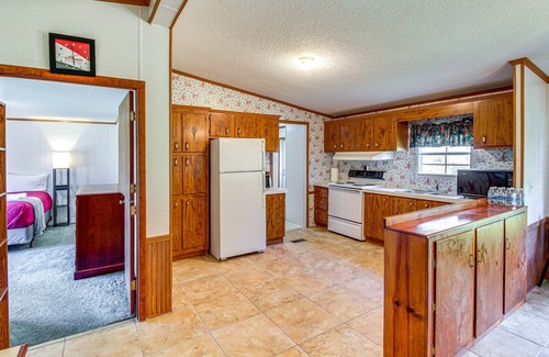 Bridgeport House | 'Valley View Lodge' Rural Home in Bridgeport!