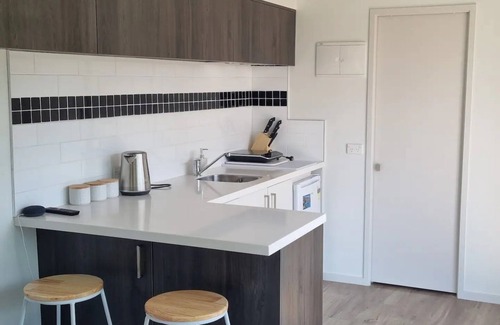 Hira Apartment | Valley Views - rural studio unit