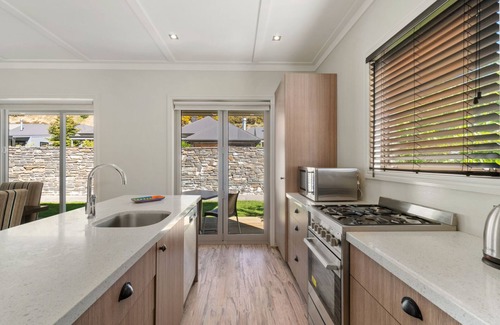 Cardrona House | Valley Villa - Cardrona Holiday Home