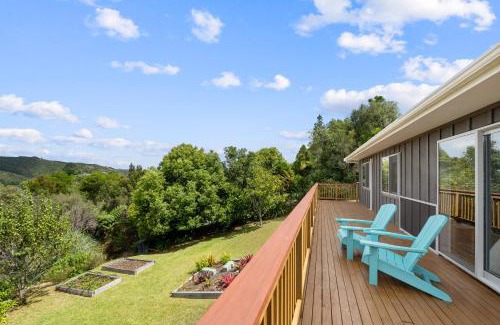 Haruru House | Valley Vista - Paihia Holiday Home