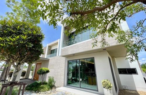 San Pu Loei Villa | Vanalux Garden Villa Chiangmai
