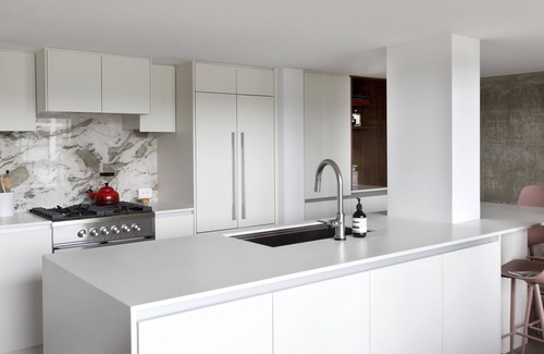 Grandview-Woodland Apartment | Vancouver Luxury Loft- Furnished