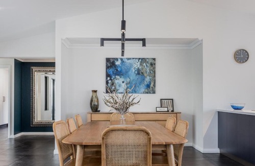 Albany House | Vancouver's End by the BnB Collection