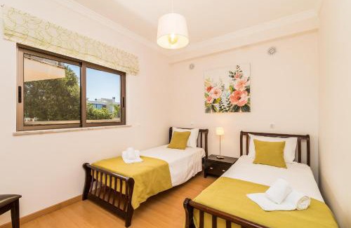 Correeira Apartment | Vandalou By ALzira