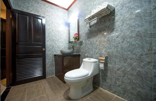 Vang Vieng Hotel | Vang Vieng Freedom Star's Hotel