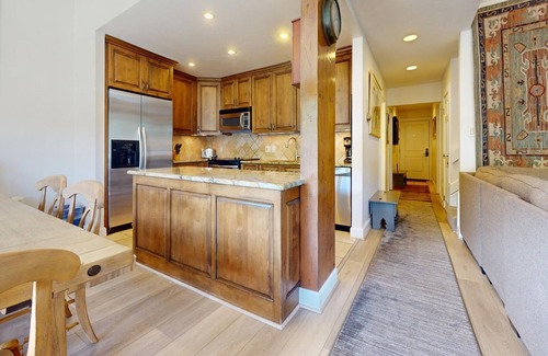 Vail Condo | Vantage Point - CoralTree Residence Collection
