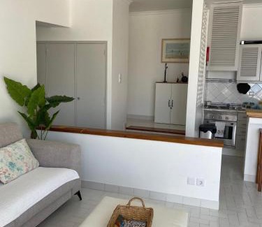 Olhos D'Agua Apartment | Varanda para o Mar