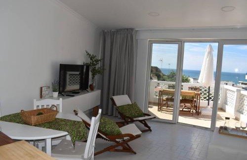 Olhos D'Agua Apartment | Varanda para o Mar