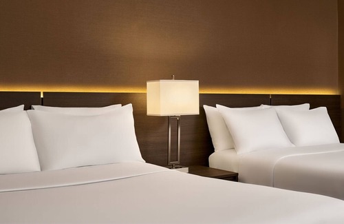 Whyte ave Hotel | Varscona Hotel on Whyte