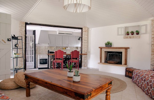 Kalamaki House | Vartan's summer house