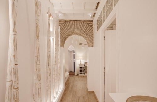 Rione XIV Borgo Apartment | Vatican Borgo Pio Luxury
