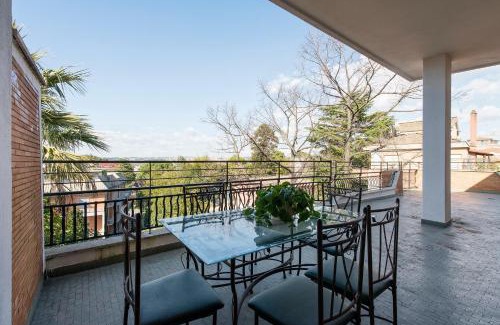 Quartiere XIII Aurelio Apartment | Vatican Holiday Apartment 307