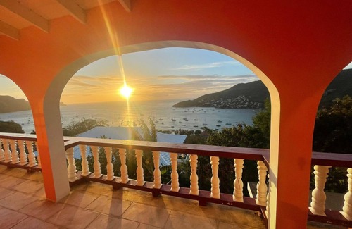 Mount Pleasant Bay House | Immaculate 3 Bed Villa Overlooking Admiralty Bay