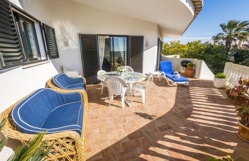 Funchal Villa | Veado – beautiful 4-bed villa with private heated pool & stunning seaviews
