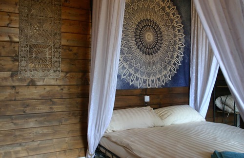 Bargemon Bed & Breakfast | Vegan organic chambre d'hôtes ABRIECOSY