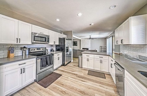 Chinatown House | Vegas STRIP Modern Oasis, Private Pool, King Bed,