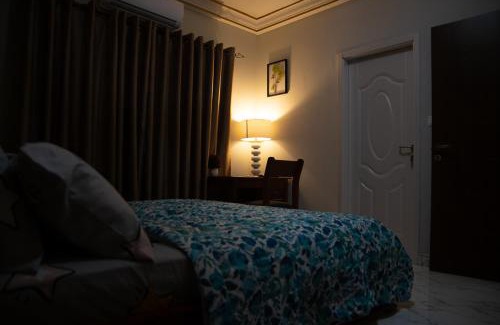 Cape Coast Bed & Breakfast | Veke Executive Lodge & Event Center