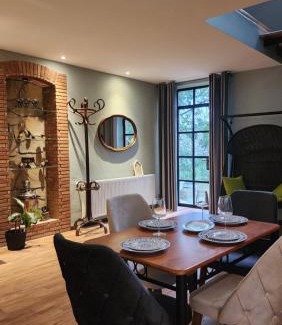 Velistsʼikhe House | Velio Guest House