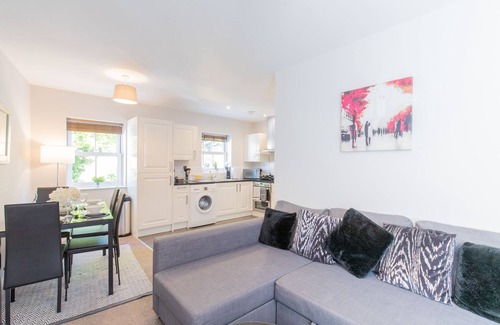 Hoddesdon Apartment | Velvet 2-bedroom Apartment, Brewery Road, Hoddesdon