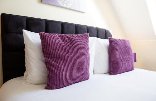 Hoddesdon Apartment | Velvet 2-bedroom apartment, Clockhouse, Hoddesdon