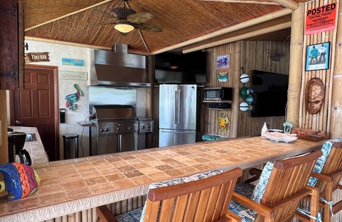Venetian Shores House | Venetian Shores 5BR/7BA Home with Pool, Spa & Boat Lifts