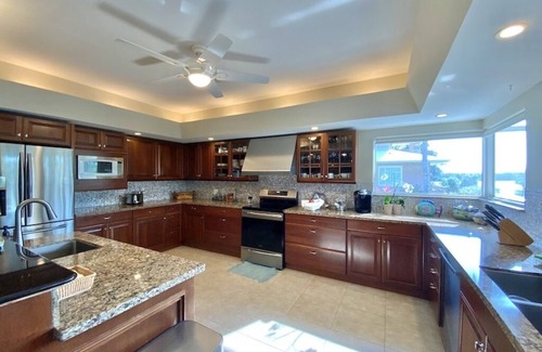 Venetian Shores House | Venetian Shores 5BR/7BA Home with Pool, Spa & Boat Lifts