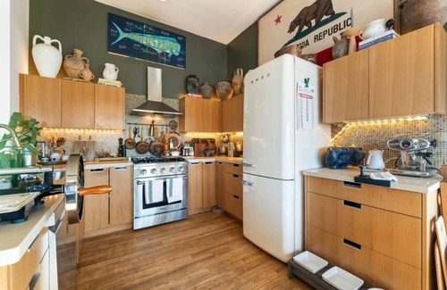Venice Apartment | Venice Beachfront Artist Loft