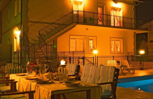 Conegliano Villa | "Venice Hills" apartment in villa with private pool in Conegliano
