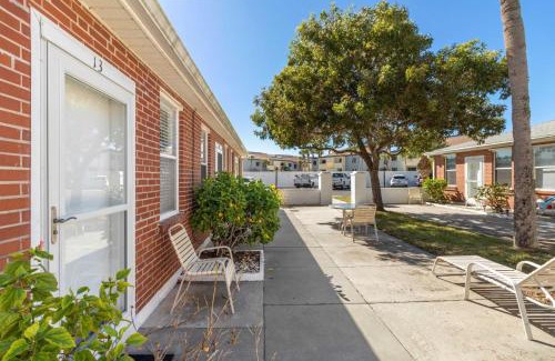 Golden Beach House | Venice Villas * Villa Paradiso #13