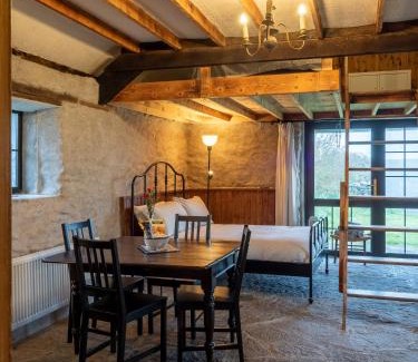 Ventry House | Ventry Farm - Seaside Cottage by Trident Holiday Homes