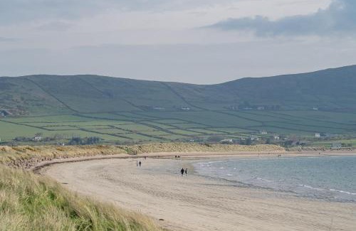 Ventry House | Ventry Farm - The Parlour Cottage by Trident Holiday Homes