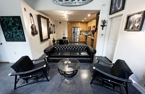 Ventura Condo | Ventura Downtown Art Loft Style Condo